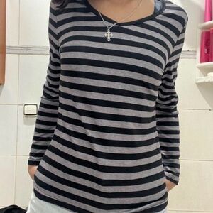Striped Long-Sleeve Women's Top - Black & Gray